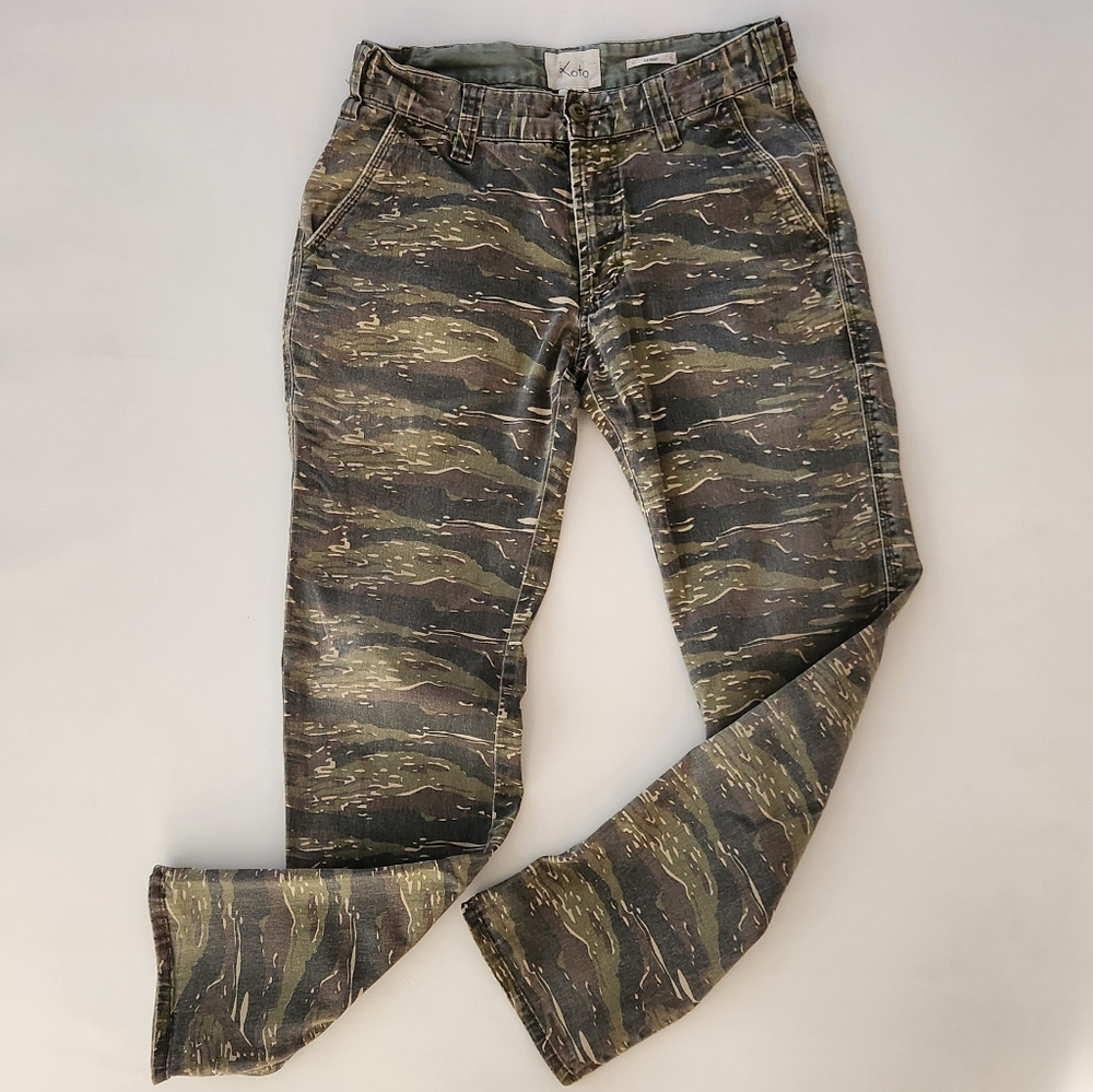 Koto x UO Skinny Tiger Print Camo Men Chino - Picture 3 of 15